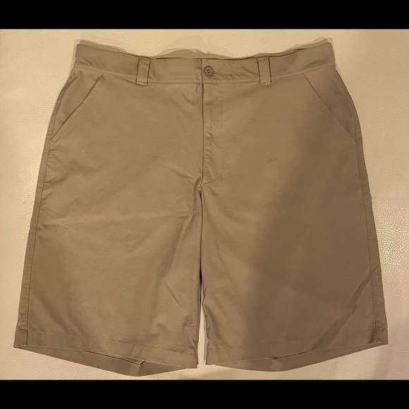 Under Armour Other - Under Armour Flat Front Golf Shorts
